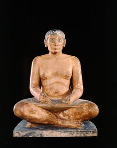 Crouching Scribe Statue, fra Saqqara, Old Kingdom (kalkstein, alabaster og bergkrystall) (se også 391129)